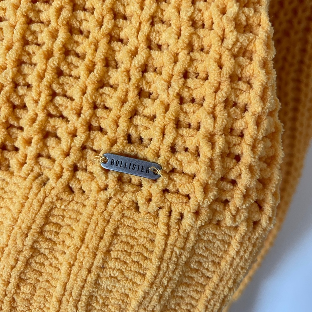 Hollister Orange Sweater 🚫 SOLD - Picture 6 of 6